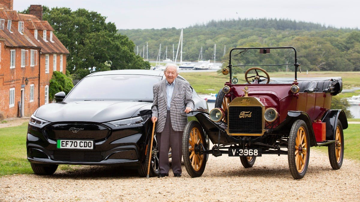 101-YEAR-OLD DRIVES FORD MUSTANG MACH-E 90 YEARS AFTER FIRST LEARNING TO DRIVE IN A MODEL T
