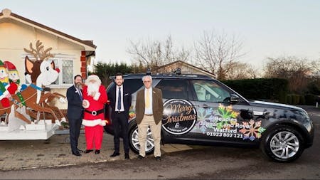 Beadles Land Rover Watford Pulls Santa Out Of A Sticky Situation