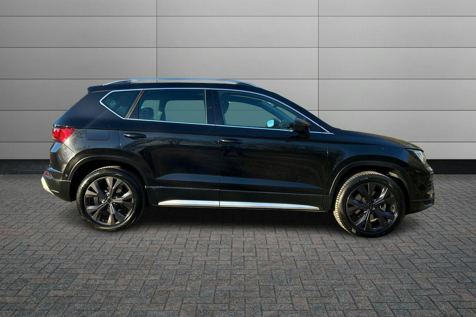 Black Seat Ateca Xperience used, fuel Petrol and Automatic gearbox